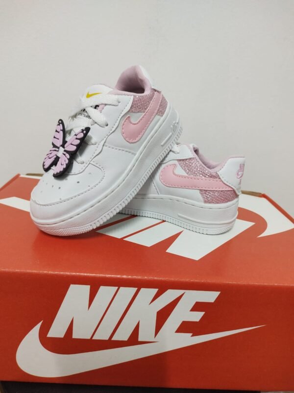 11 NIKE BABY 18 AO 26