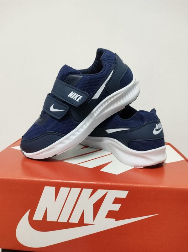 16 NIKE 26 AO 33