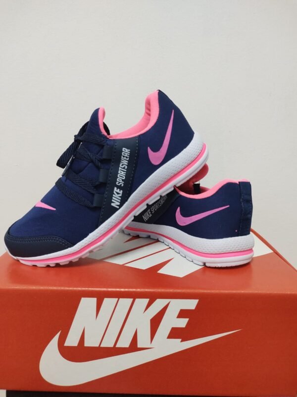 7 NIKE 34 AO 39